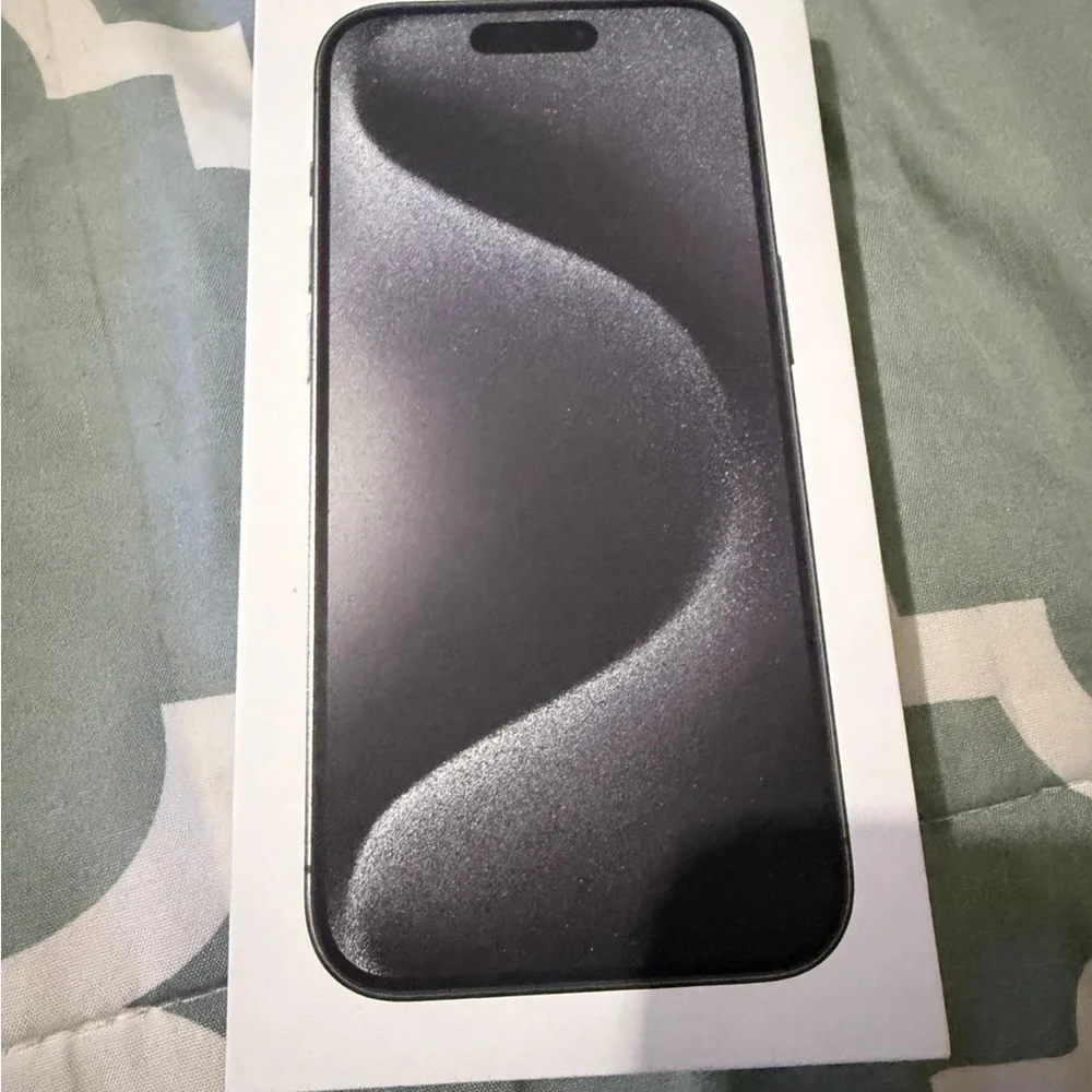 Apple iPhone 15pro 128GB unlocked in Black - Picture 3 of 6